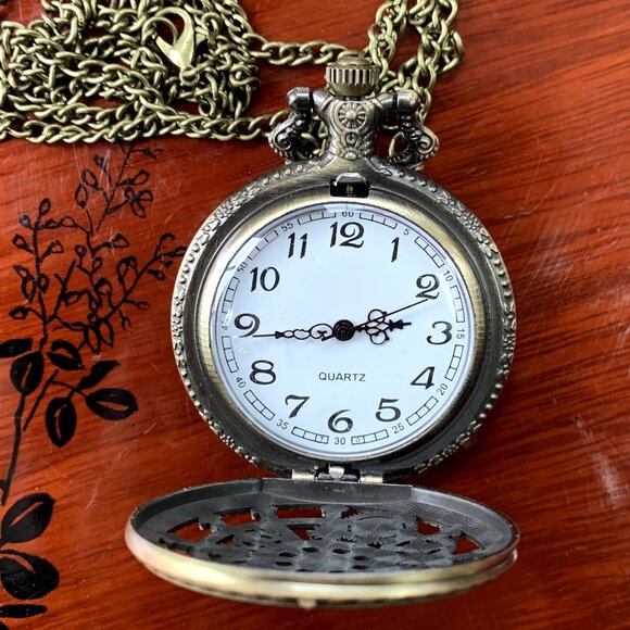Vintage Style Copper Quartz Pocket Watch - Picture 4 of 11